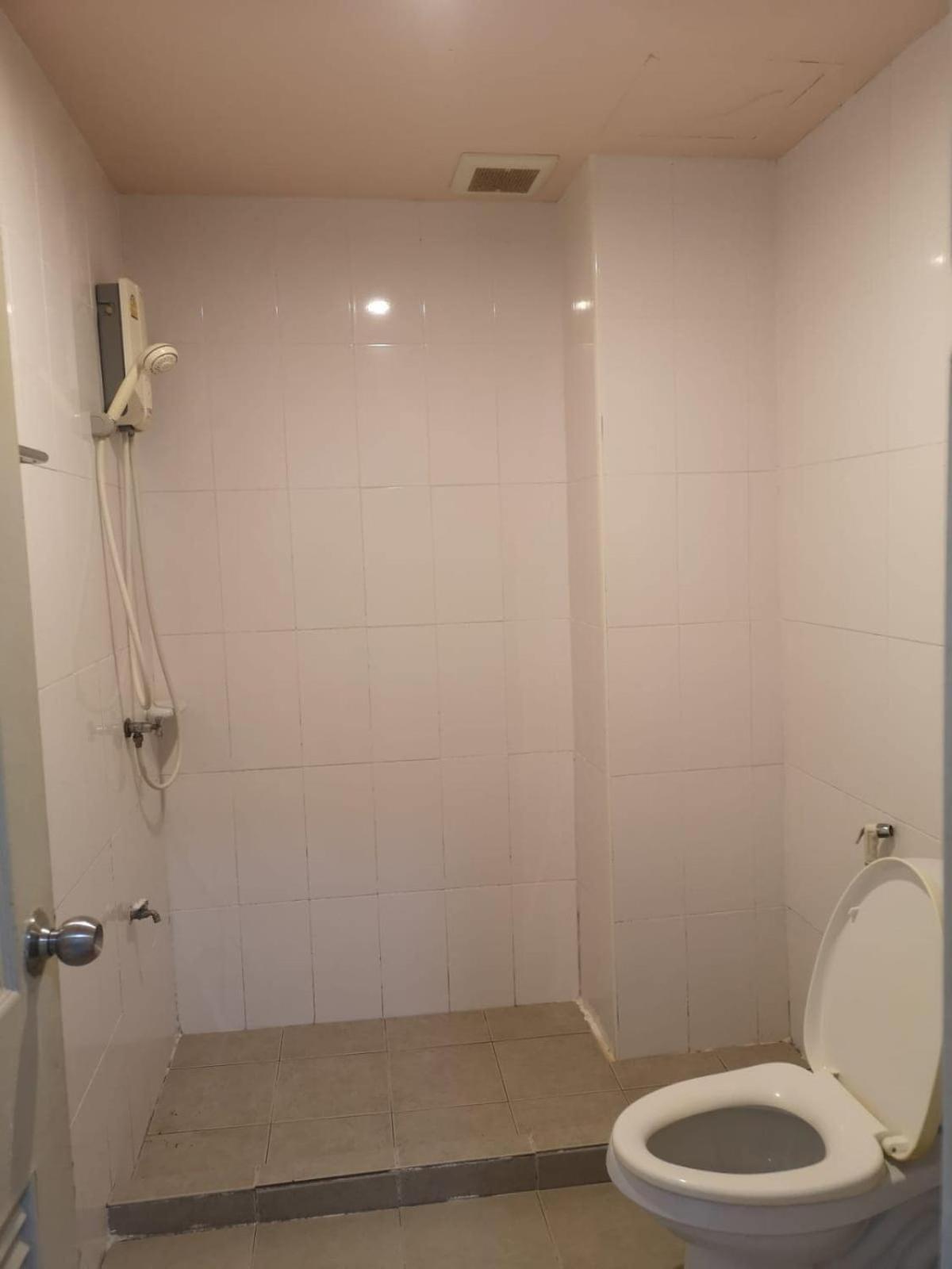 Kjs Pattaya Hotel Luaran gambar