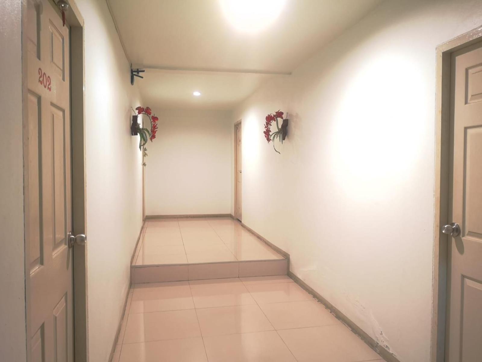 Kjs Pattaya Hotel Luaran gambar